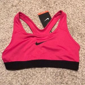 NWT Nike sports bra